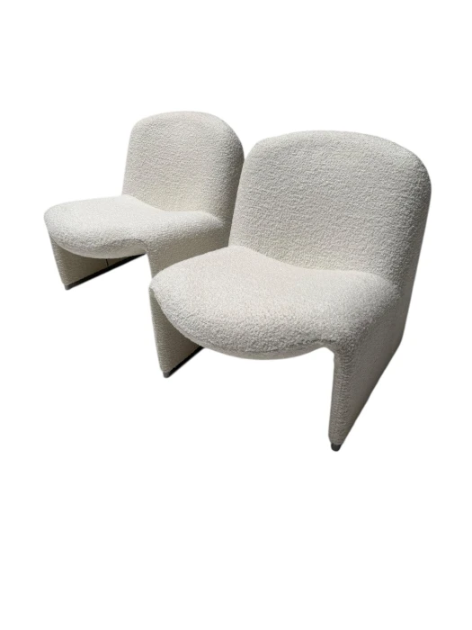 Giancarlo Piretti Two Mid-Century Modern Alky Lounge Chairs in Bouclé, 1970s